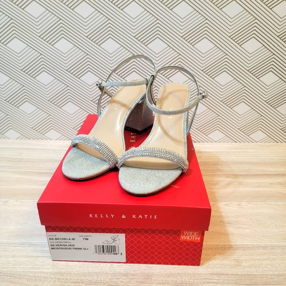 Kelly & Katie "Bechela" Straply Heels In Silver - Wide